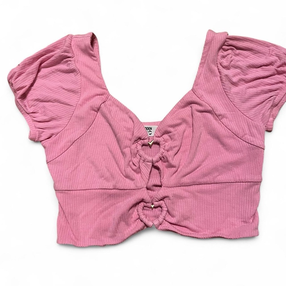 Madden NYC Pink Ribbed Heart Cutout Crop Top – Size L